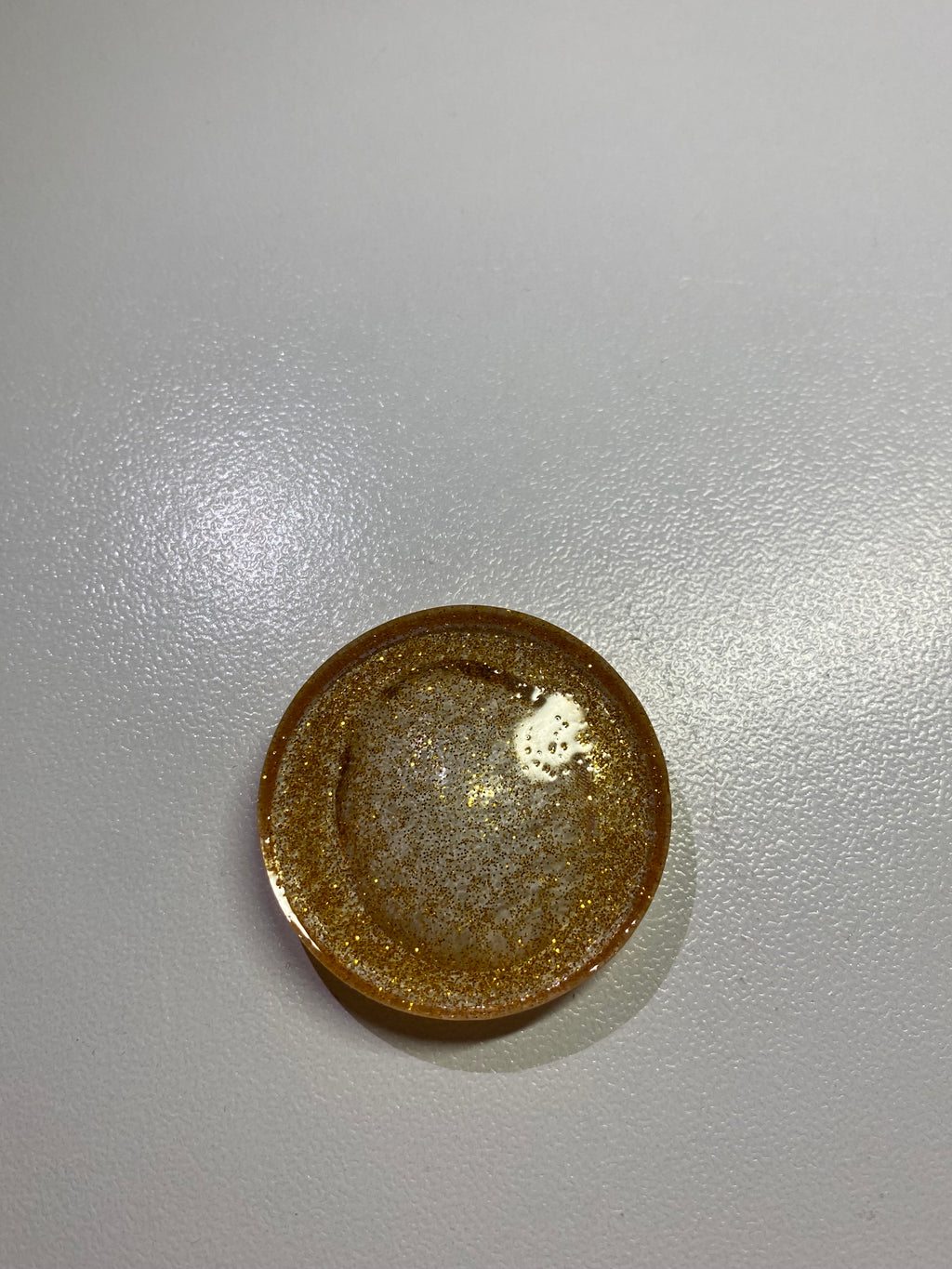 Galet sensoriel fait main paillettes doré et transparent