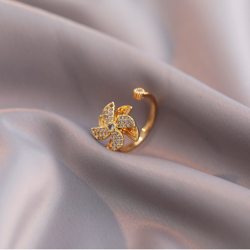 Bague moulin pivotant dorée anti-stress ajustable