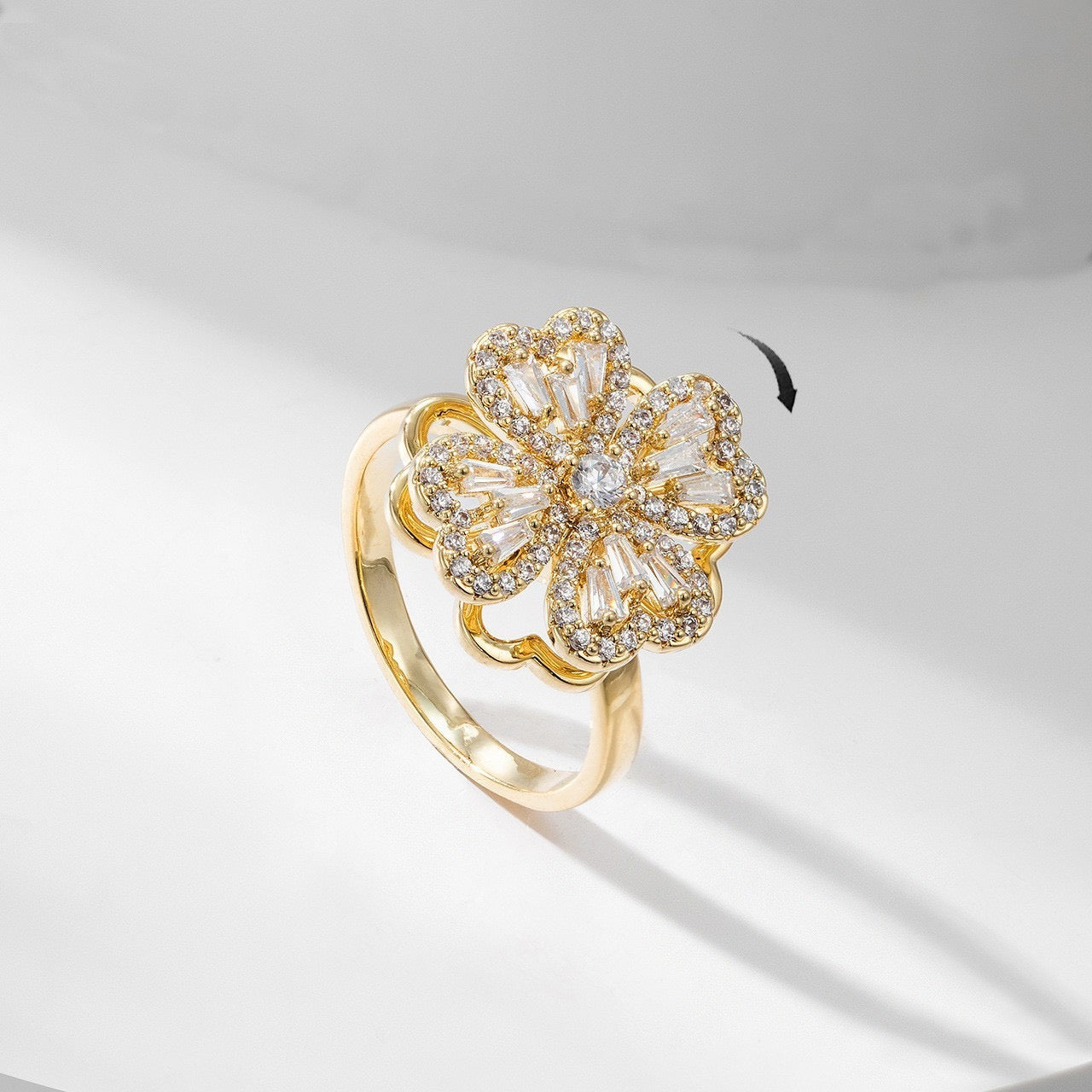 Bague trèfle stass anti-stress ajustable et pivotante – Discrète &amp; apaisante