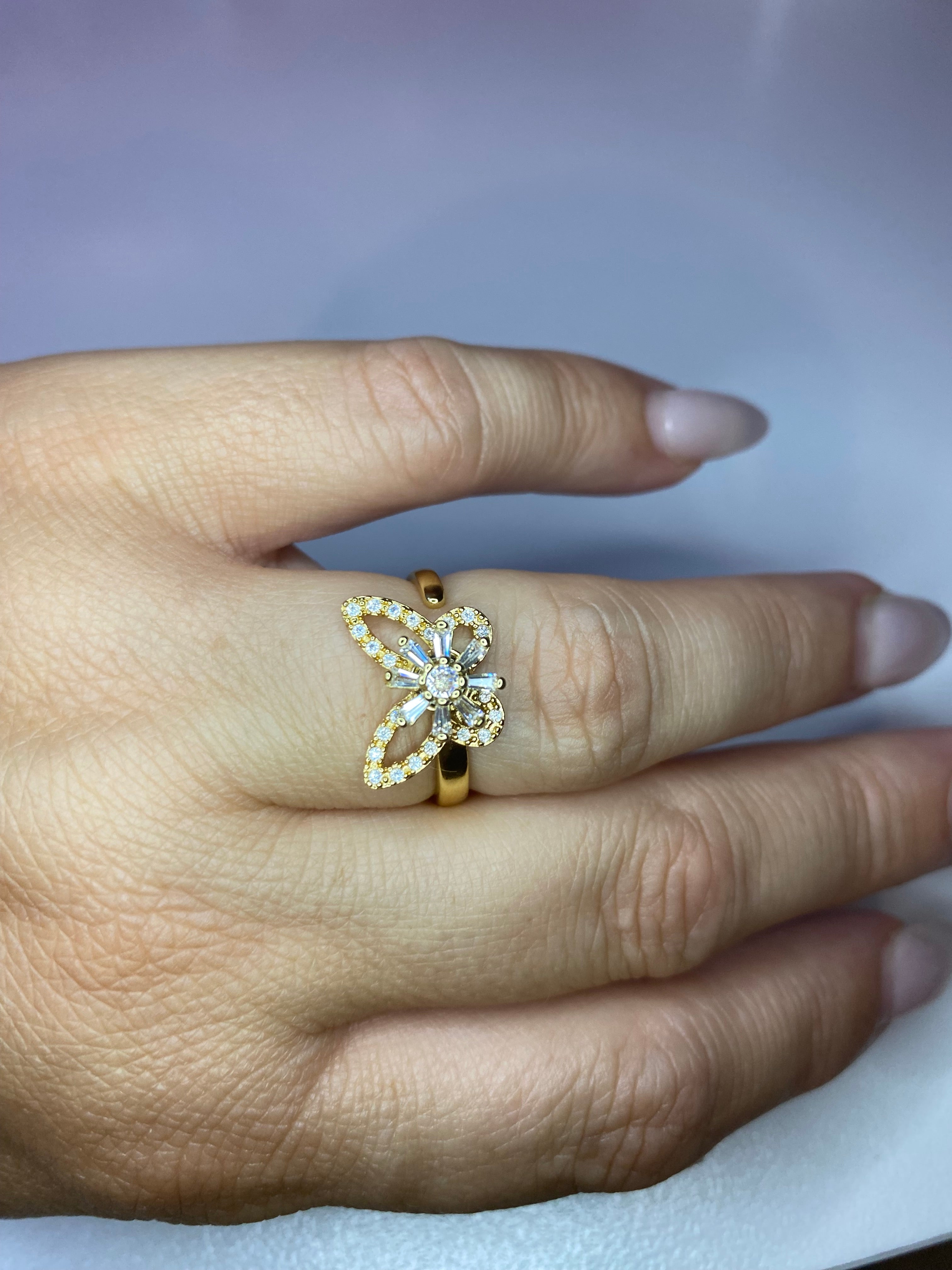 Bague papillon et fleur blanche dorée anti-stress ajustable