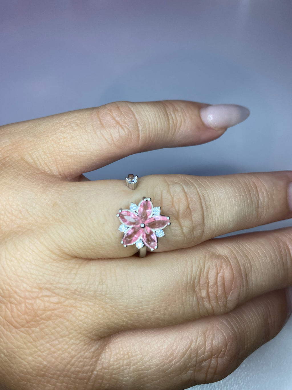 Bague fleur rose pivotante anti-stress ajustable argentée – Discrète & apaisante