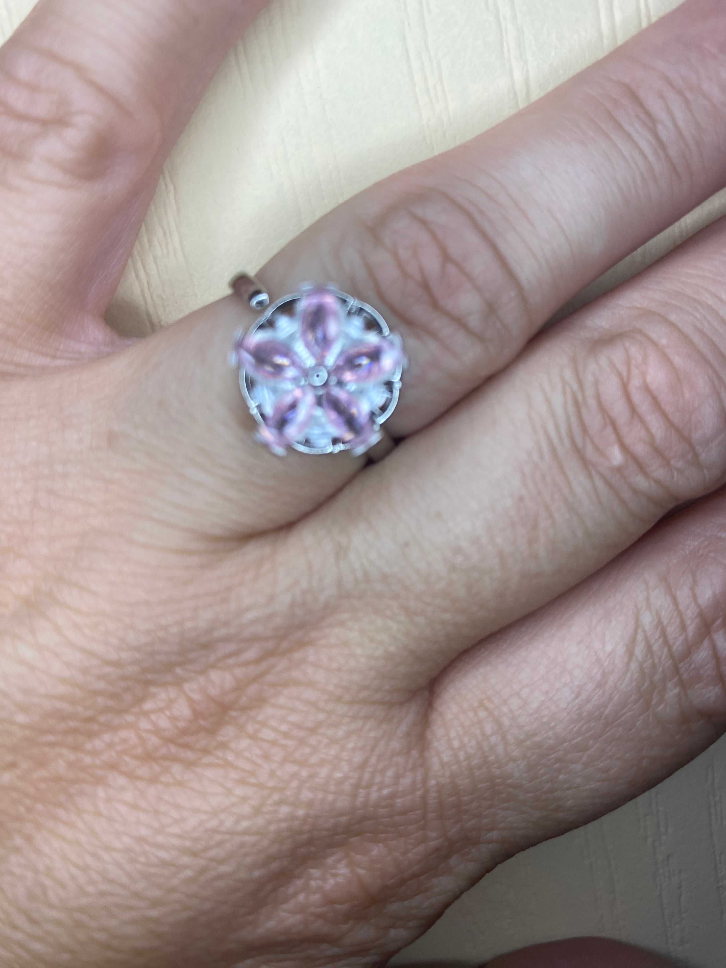 Bague fleur rose stress argentée pivotante anti-stress ajustable