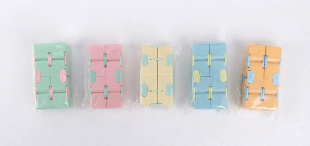 Cube flip mini  – Fidget pour les doigts