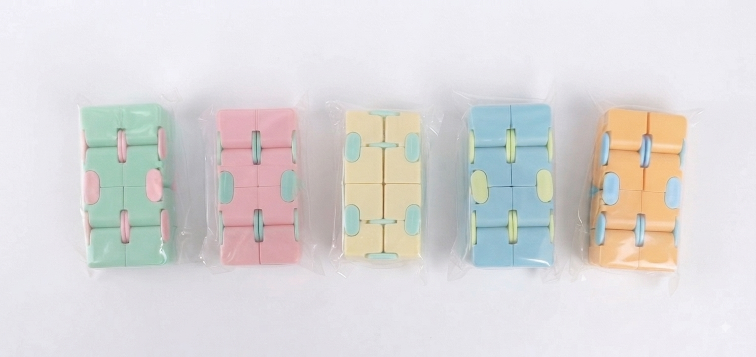Cube flip mini  – Fidget pour les doigts