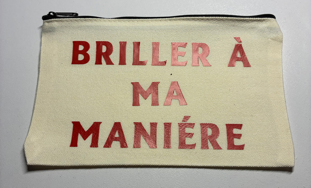 La Pochette live blanche : Briller à ma manière en rouge